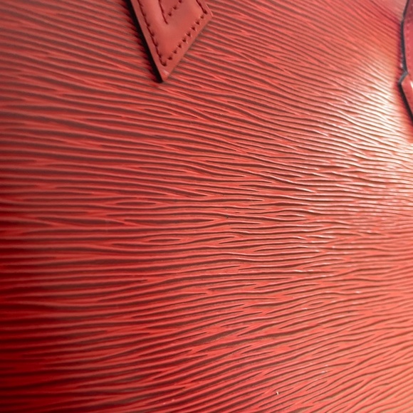 LOUIS VUITTON - SAINT JACQUES - RED PURSE - Picture 12 of 16